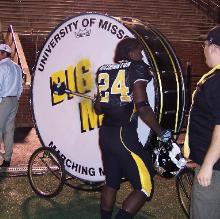 Derrick Washington pounds Big Mo after pounding SEMO