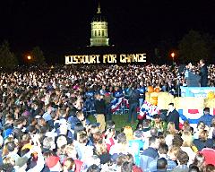 Overflow crowd at Obama MU rally