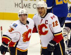 Jarome Iginla (right) had four points in win (Bill Greenblatt, UPI)