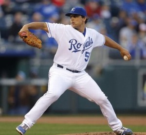 Jason Vargas delivers a pitch against the Tampa Bay Rays (photo/MLB)