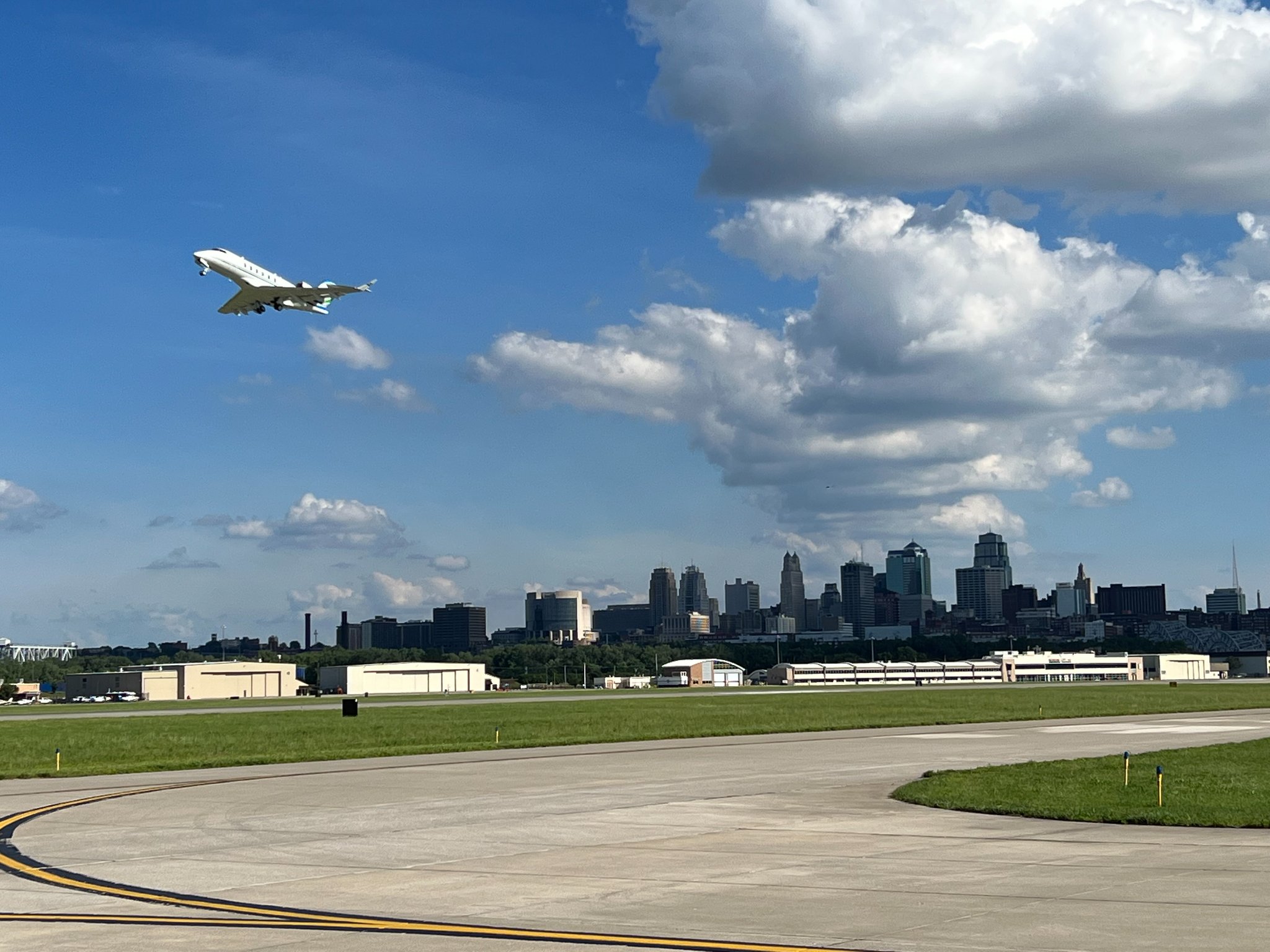 Prison time for police chase on Missouri airport runway