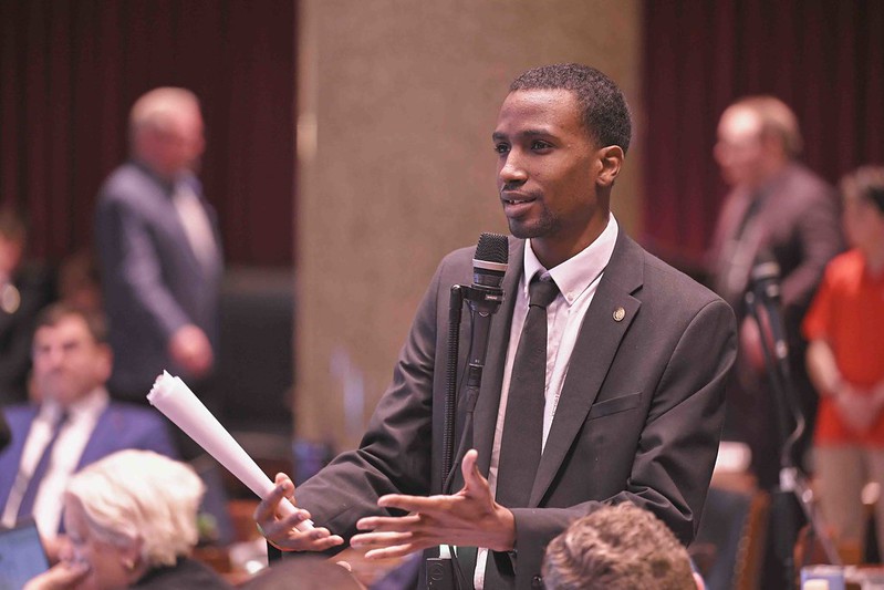 Missouri Rep. Ray Reed Pushes Bill Requiring ICE Agents to Show Badges and Avoid Face Coverings (LISTEN)