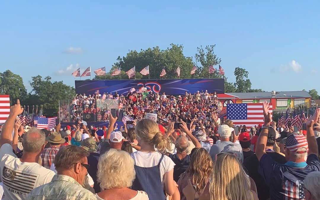 President Trump praises pilots from Missouri’s Whiteman Air Force Base during stop in Iowa