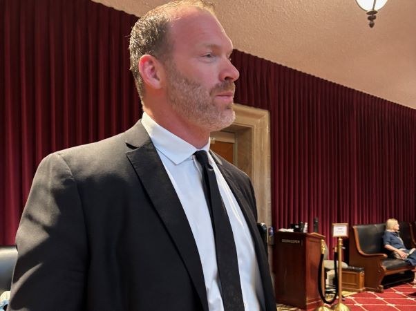 Missouri Bill From Sen. Kurtis Gregory Seeks to Standardize Insurance for Delivery App Drivers