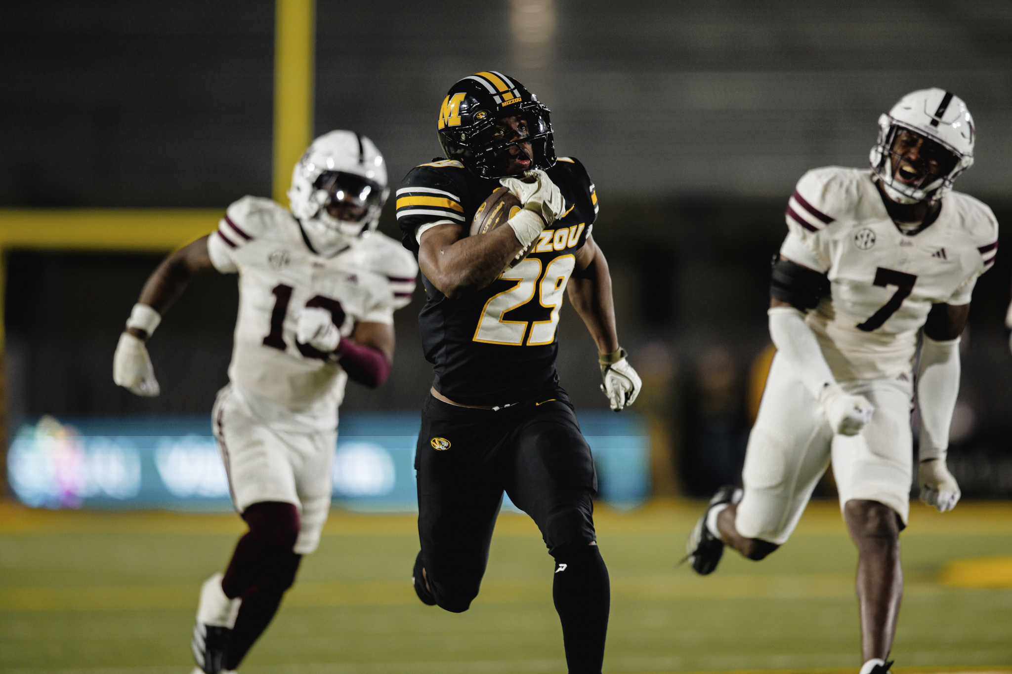 Hardy’s 300 yards and Pride’s pick-six power Mizzou past Mississippi State
