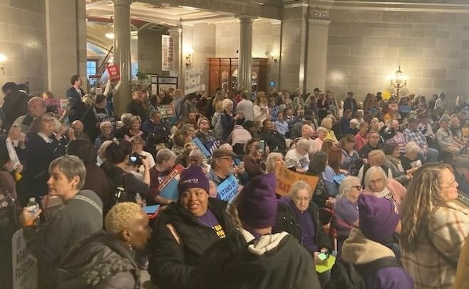 Missouri Protesters Push Back Against Legislature on Sick Leave, Abortion Rights, and Redistricting