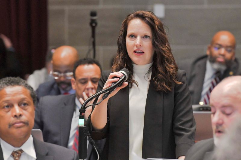 Renewed effort to allow pregnant women in Missouri to finalize divorces